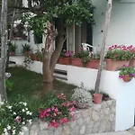 Studios 4*