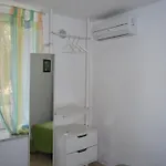 Studios 4*